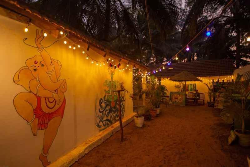 Kranti Yoga Tradition - Beach Resort Патнэм Экстерьер фото