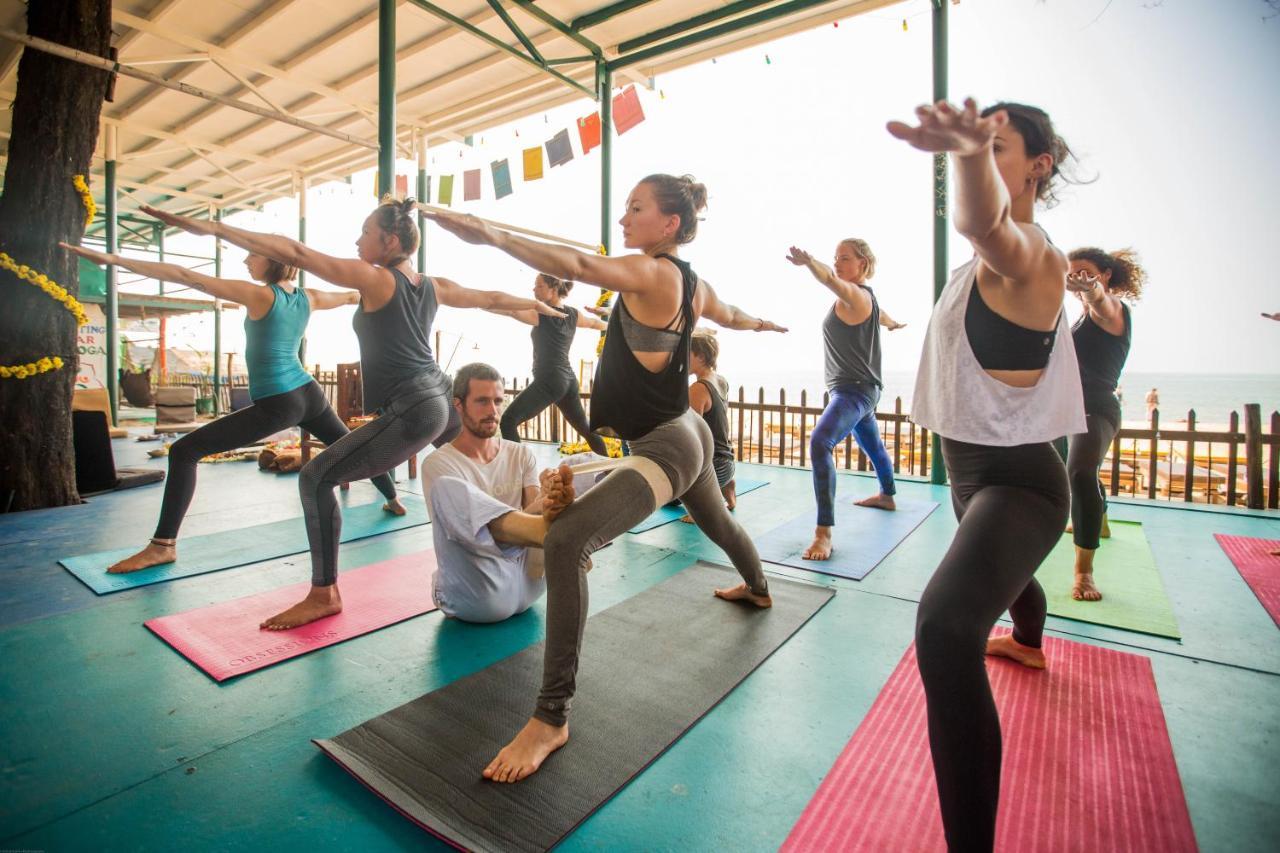 Kranti Yoga Tradition - Beach Resort Патнэм Экстерьер фото